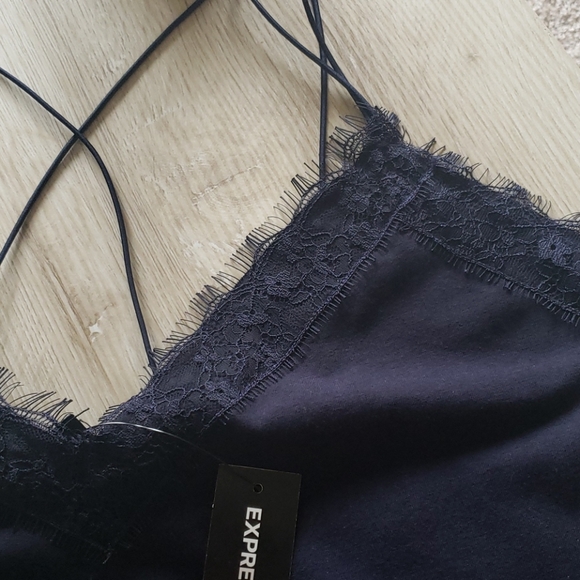 6hr sale 💚1 left💥sale💥NWT Express lace cami - Picture 2 of 5